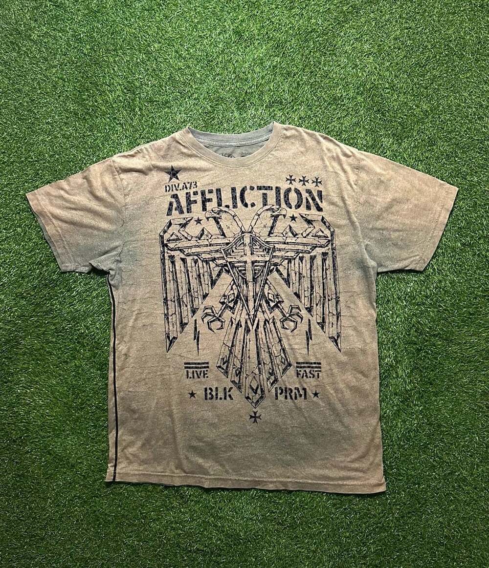 Y2K 2000s Affliction Live Fast Eagle Graphic T-Shirt.